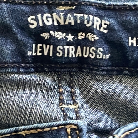 Levi’s Jeans Size (Please refer to measurements) - Picture 8 of 9